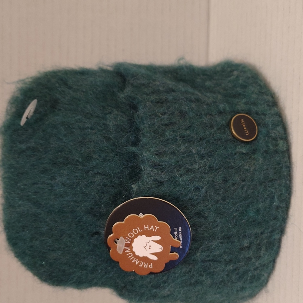 Woolk Premium Wool beanie Cap NWT